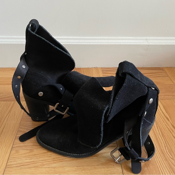 See By Chloe Janis Studded Ankle Boots 38 - Picture 7 of 8